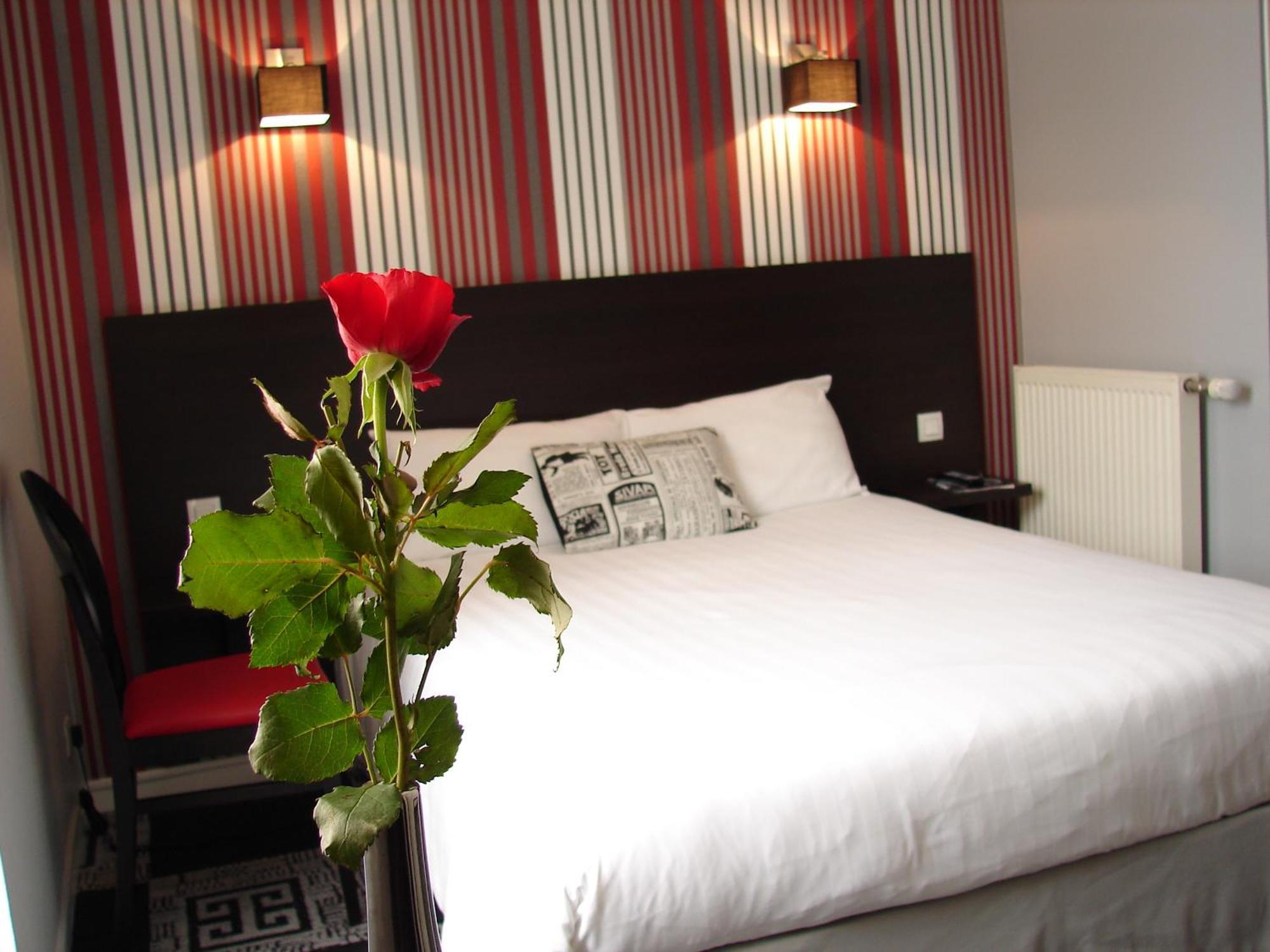 Hotel Le Charleston Le Mans Ngoại thất bức ảnh